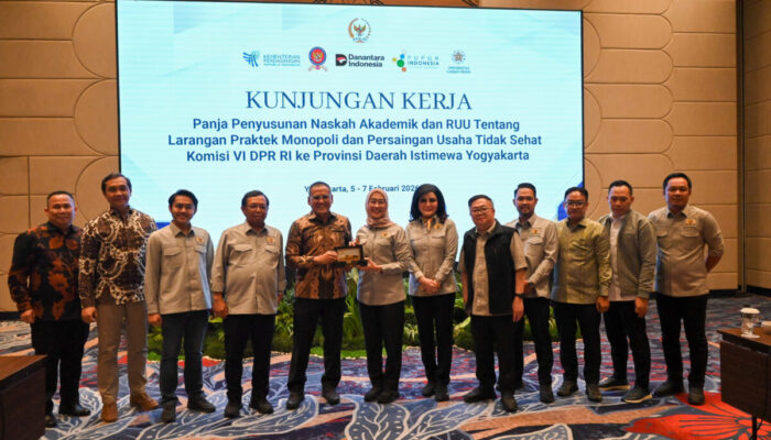 Demi Jamin Ketahanan Pangan, DPR Pastikan Sektor Pupuk Bebas Monopoli