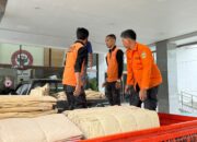 PT Semen Padang Kirim 1.000 Dumbag ke Solok, Perkuat Penanganan Pascabanjir Bandang