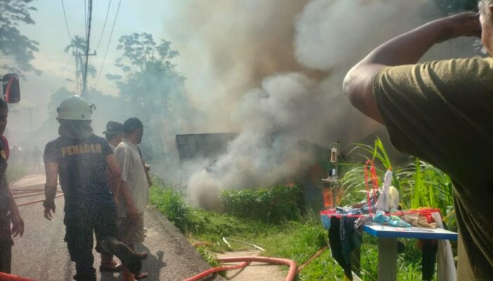 Empat Rumah di Sei Andok Padang Panjang Terbakar, Kerugian Capai Rp260 Juta