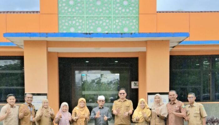 Irsyad Safar Tampung Aspirasi Soal Sarana Prasarana dan Pagar Sekolah Saat Reses di SMKN 4 Payakumbuh
