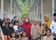 Salurkan Bantuan Sembako untuk Korban Banjir, Lisda Hendrajoni: Jangan Sampai Kebutuhan Dasar Terabaikan