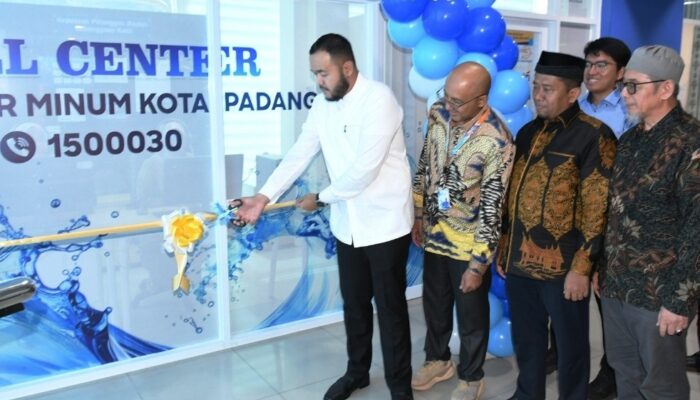 Wali Kota Fadly Amran Resmikan Call Center 1500030