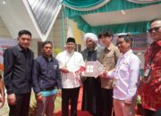 Willie Salim dan Ustaz Dery Sulaiman Serahkan 6 Huntap untuk Warga Terdampak Banjir Padang Panjang