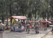 Langgar Aturan, Satpol PP Padang Tertibkan PKL di Dua Titik