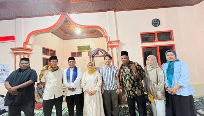 Safari Ramadan di Padang Alai, Sitti Izati Aziz Salurkan Rp70 Juta untuk Masjid dan Musala