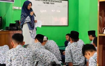 Siswa Olimpiade dan Tahfiz MTsN 6 Padang Serap 12 Materi Pesantren Ramadhan  Pemko