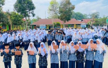 Penutupan PBM dan Pesantren Ramadhan MTsN 5 Tanah Datar Berlangsung Khidmat dan Penuh Kebersamaan