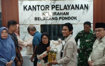 Jelang Lebaran, Perum Bulog dan Pemko Padang Salurkan Bantuan Pokok Untuk Masyarakat