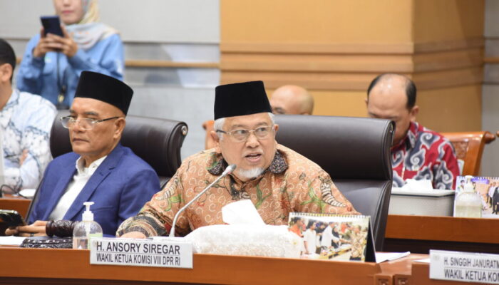 Komisi VIII Sampaikan Tiga Skenario Haji 2026