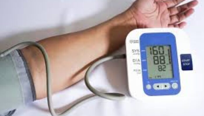 Gejala Hipertensi yang Sering Terabaikan, Lengah Bisa Jadi Serangan Jantung